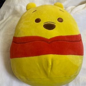 Squishmallow Kellytoy Pooh Bear